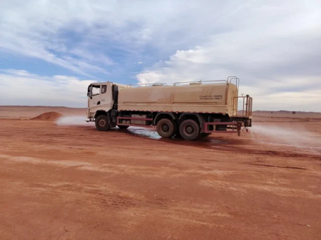 Heavy equipment – photo 2