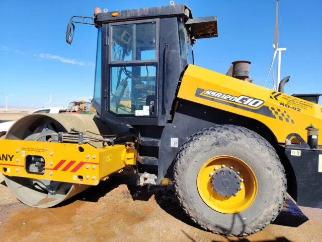 Heavy equipment – photo 6